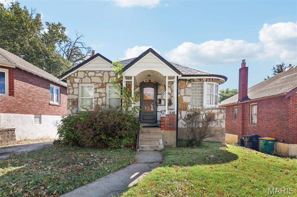 Photo of 2912 Maywood Avenue Velda Village Hills MO 63121