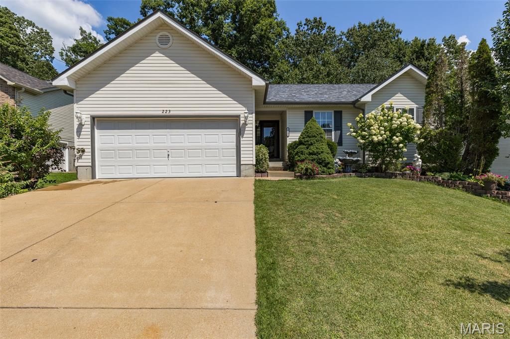 Photo of 223 Williamsburg Drive Crystal City MO 63019