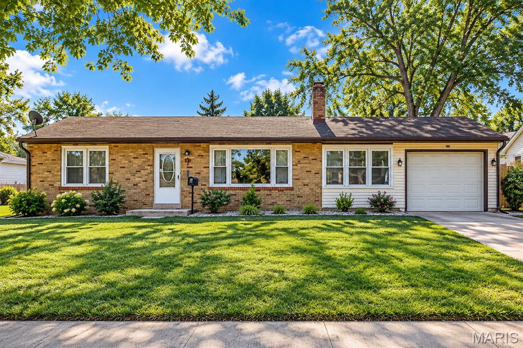Photo of 7 Santa Cruz Drive Florissant MO 63031