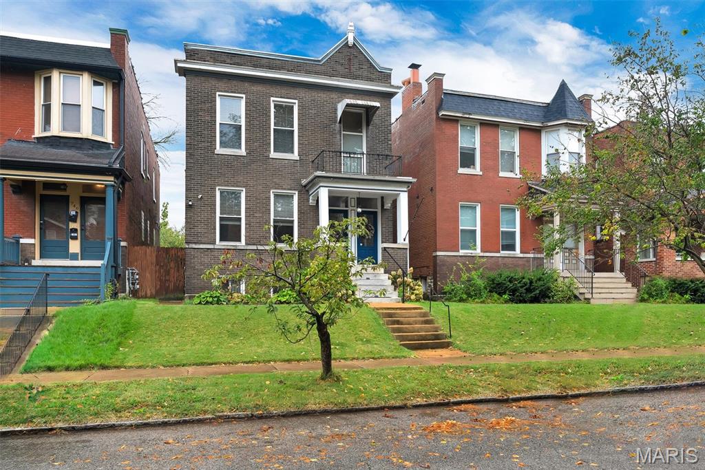 Photo of 748 Dover Place St Louis MO 63111