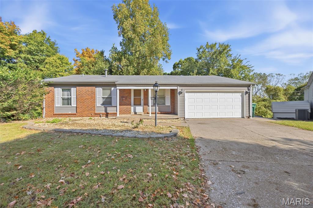 Photo of 10692 Foxpath Drive St Louis MO 63137