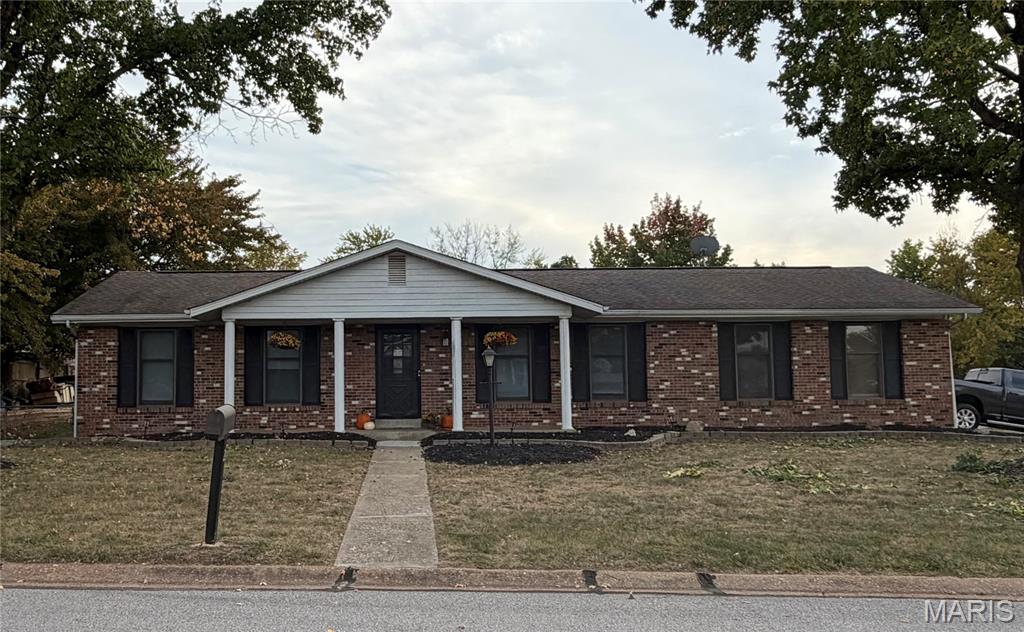 Photo of 2 Country Farm Boulevard St Peters MO 63376