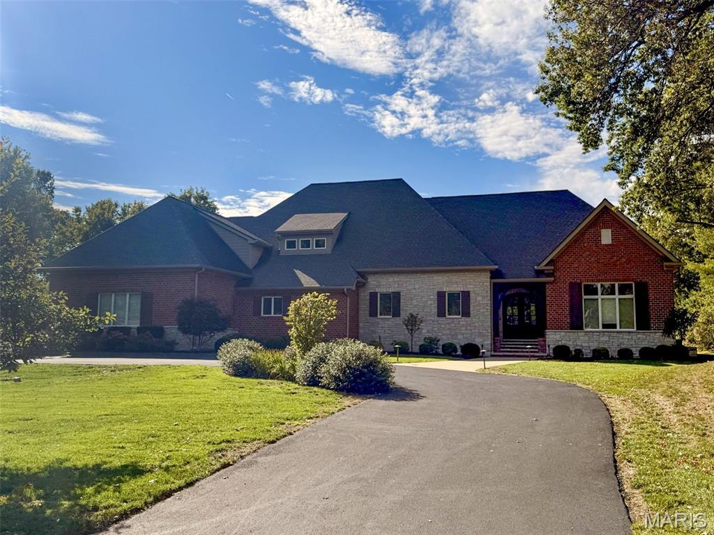 Photo of 15 Ladue Meadows Creve Coeur MO 63141