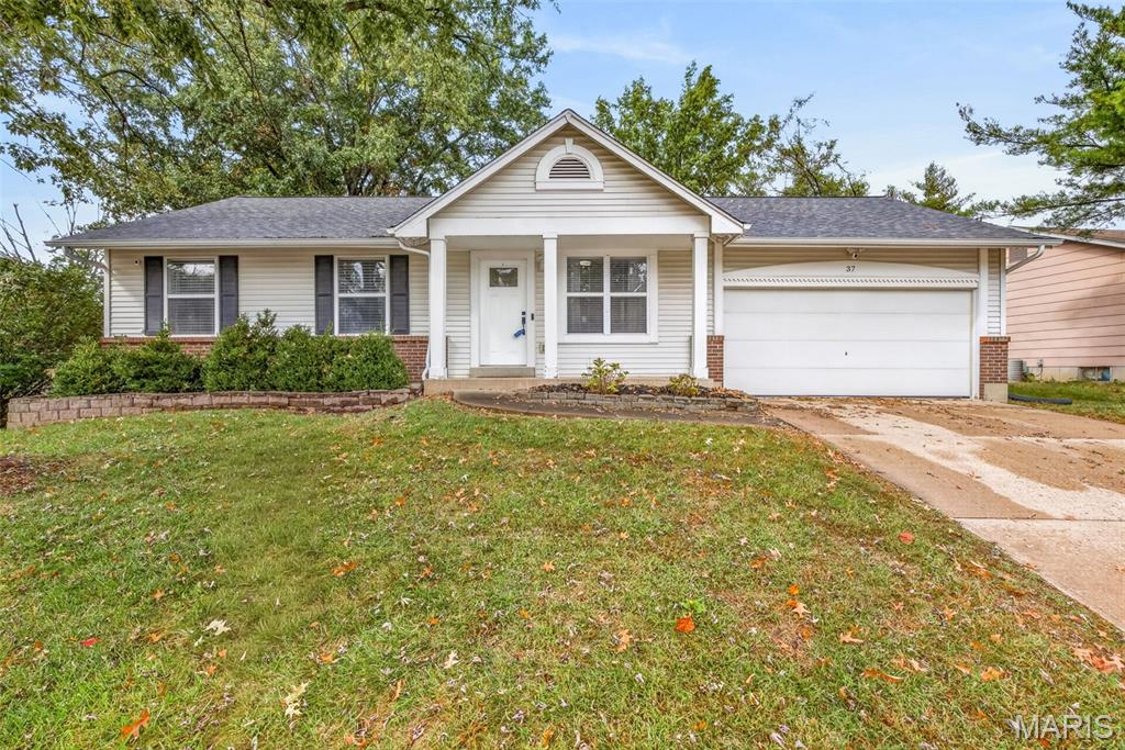 Photo of 37 Royal Oaks Drive O'Fallon MO 63366