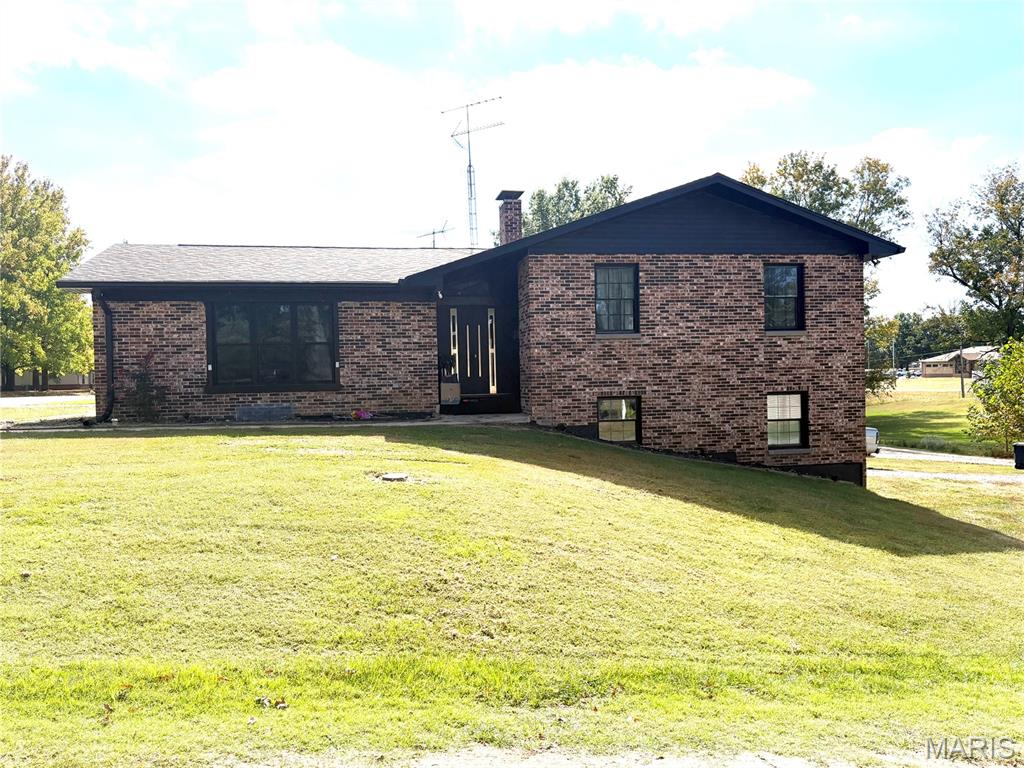 Photo of 701 S Ridge Avenue Steeleville IL 62288