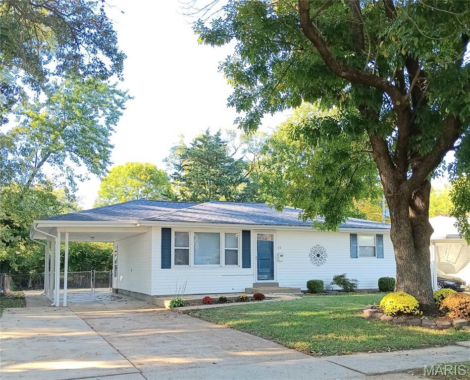 Photo of 23 Manor Drive Florissant MO 63031