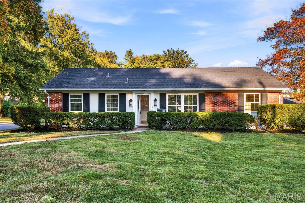 Photo of 928 S Gore Avenue Webster Groves MO 63119