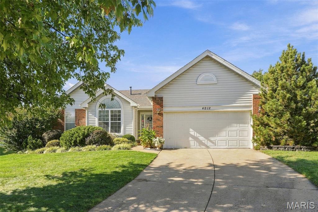 Photo of 4912 Jamestowne Ridge Court Florissant MO 63033