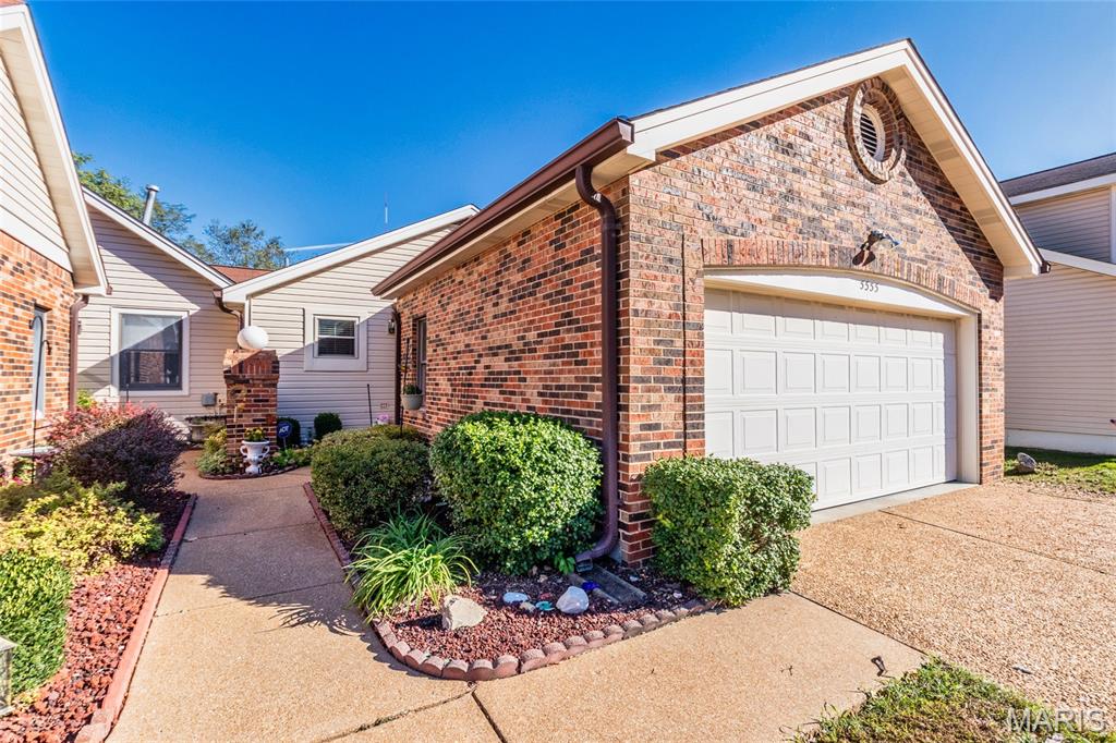 Photo of 5555 Pierre Court St Louis MO 63128