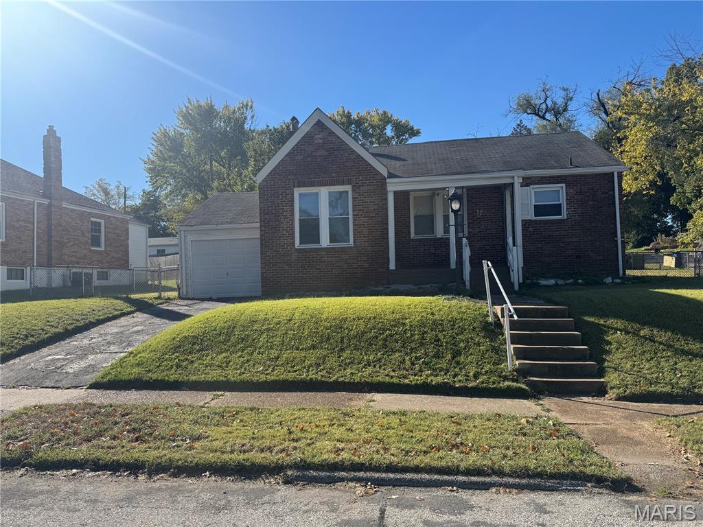 Photo of 9038 Pallardy Lane St Louis MO 63114