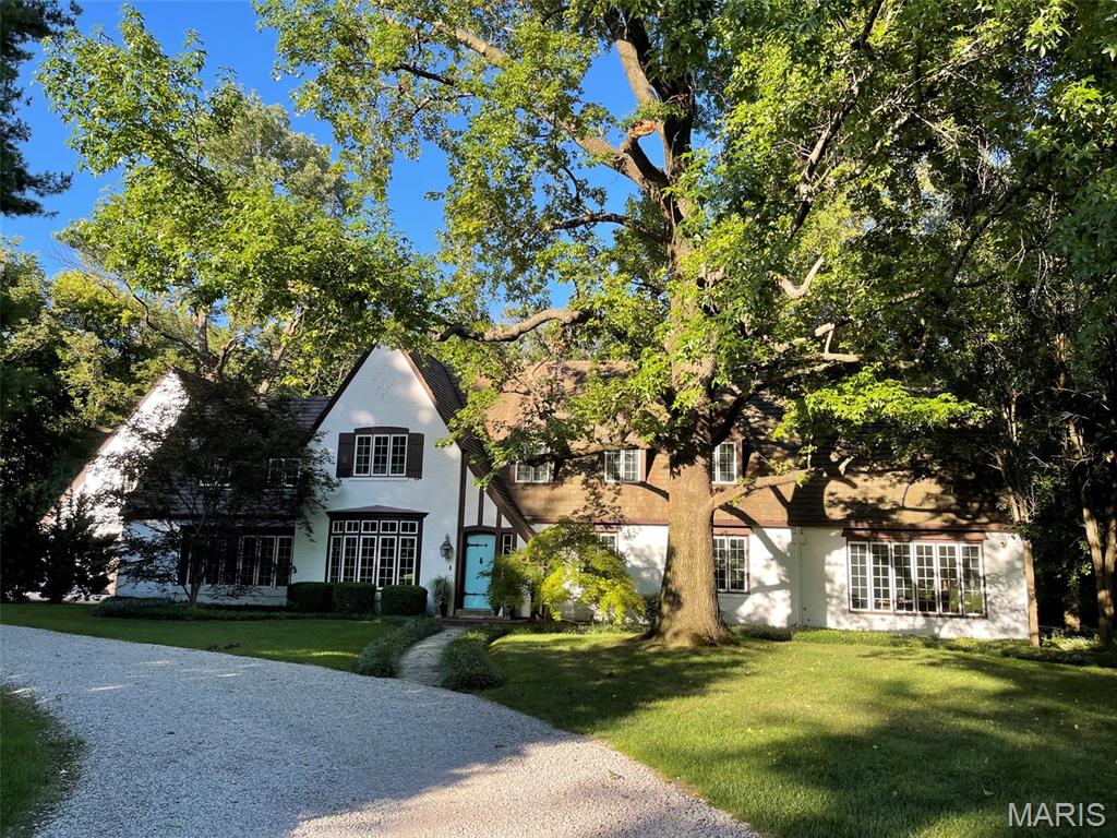 Photo of 63 Country Club Place Belleville IL 62223