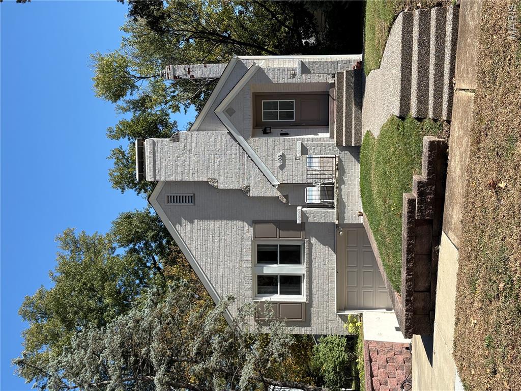 Photo of 106 Handlan Court Kirkwood MO 63122