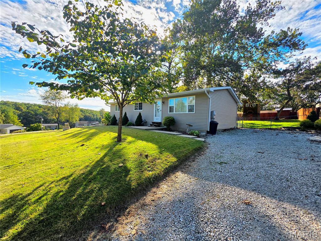 Photo of 317 Red Bird Circle St Clair MO 63077
