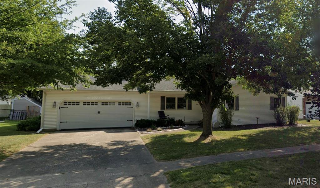 Photo of 706 Ash Street Greenville IL 62246