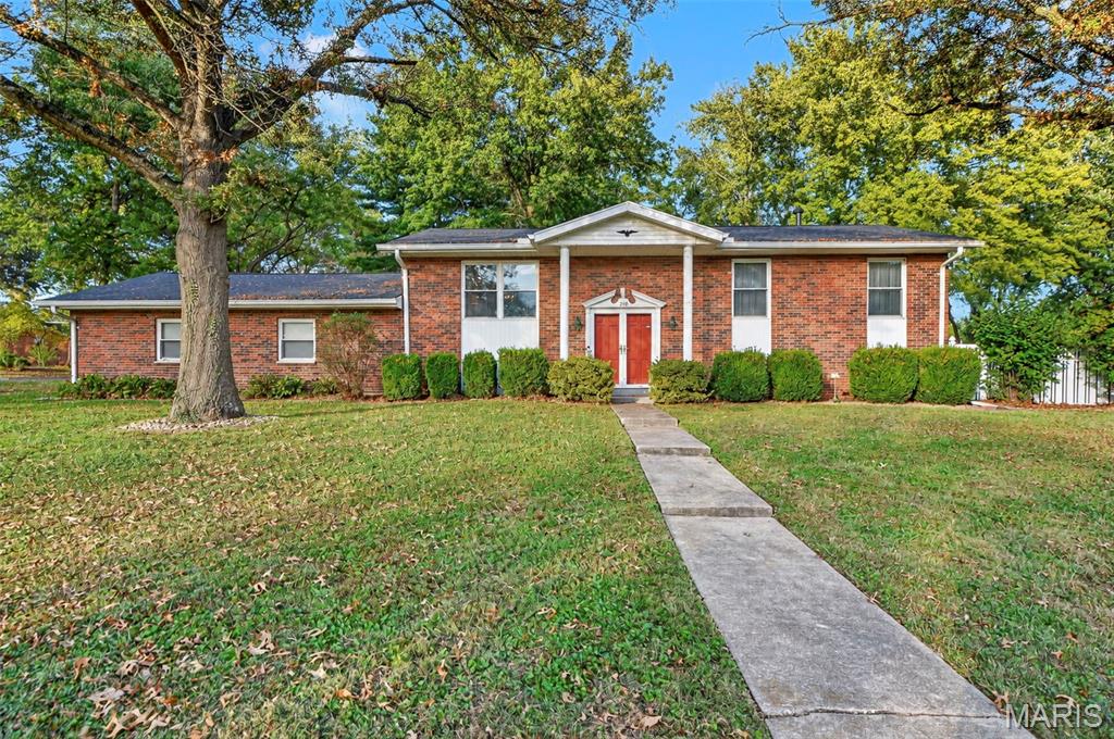Photo of 219 Brookside Lane Ballwin MO 63021