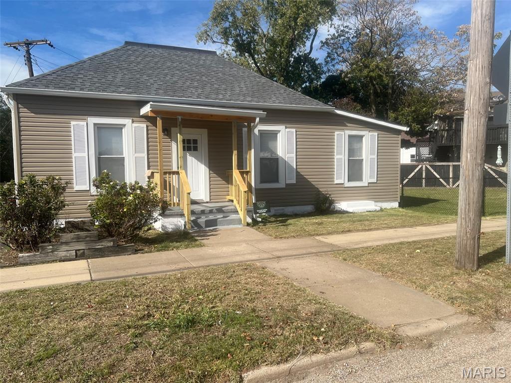 Photo of 304 W Main Street East Alton IL 62024