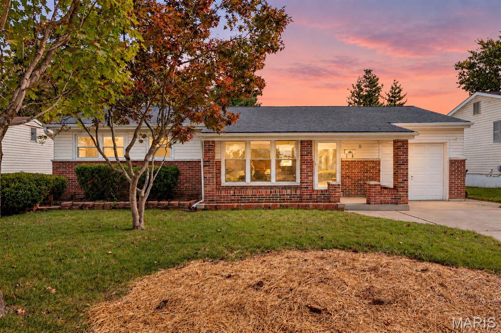 Photo of 11 Montclair Court Florissant MO 63033