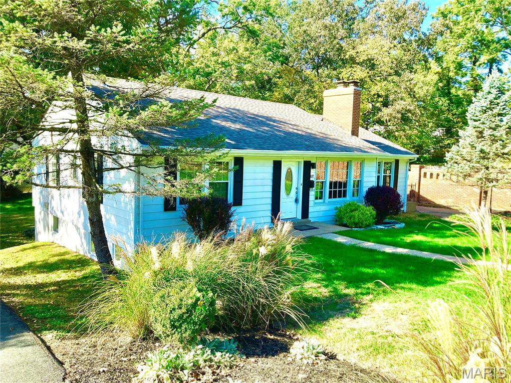 Photo of 307 W Old Watson Road Webster Groves MO 63119
