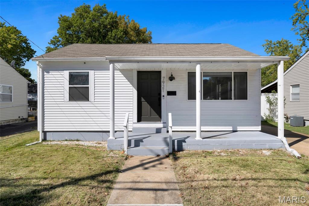 Photo of 7921 Kammerer Avenue St Louis MO 63123