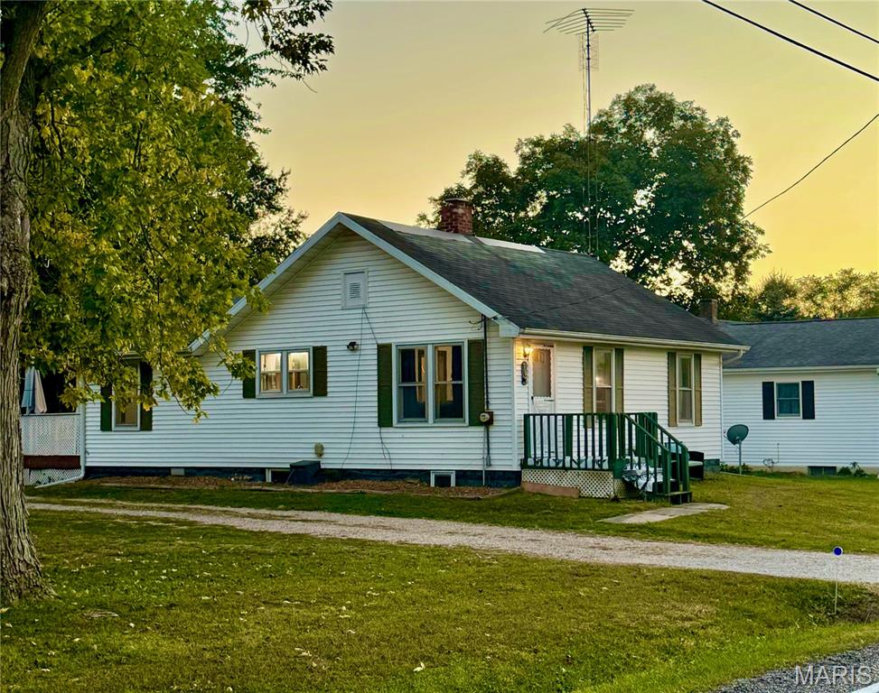 Photo of 702 E Main Street Mulberry Grove IL 62262