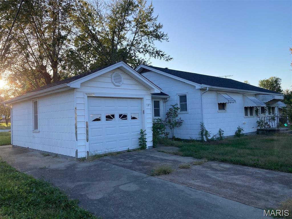 Photo of 322 S Gravois Avenue Tipton MO 65081