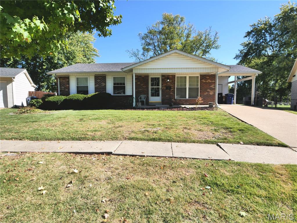 Photo of 2580 Hedgerow Drive Florissant MO 63031