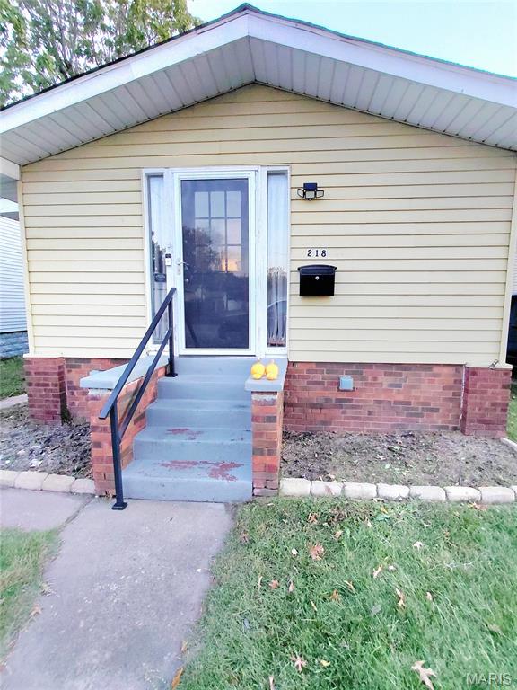 Photo of 218 Eula Avenue Wood River IL 62095
