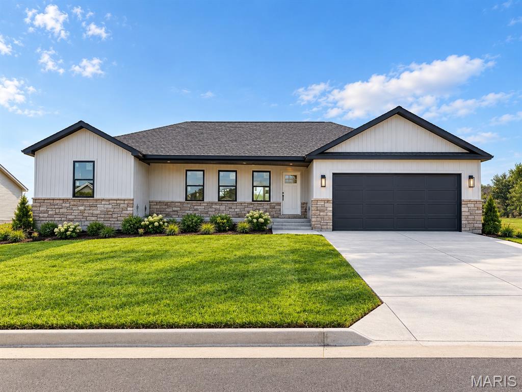 Photo of 816 Barclay Drive Farmington MO 63640