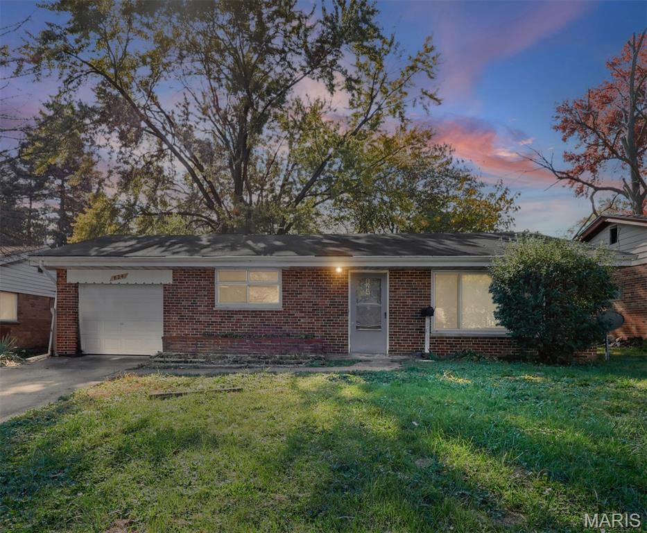 Photo of 824 Marias Drive St Louis MO 63137