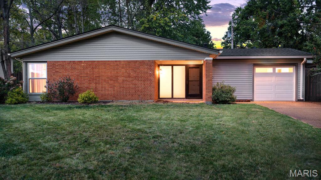 Photo of 701 Chevron Drive St Louis MO 63125