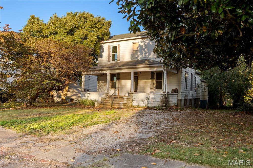 Photo of 360 N Vine Street Duquoin IL 62832