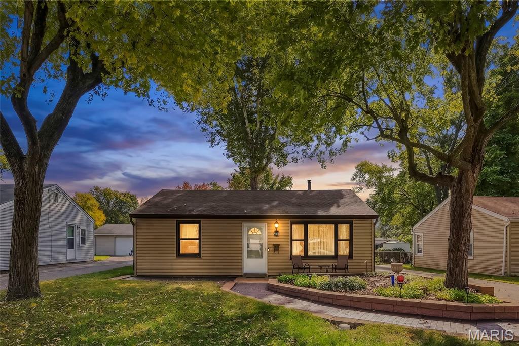 Photo of 27 McNulty Drive Florissant MO 63031