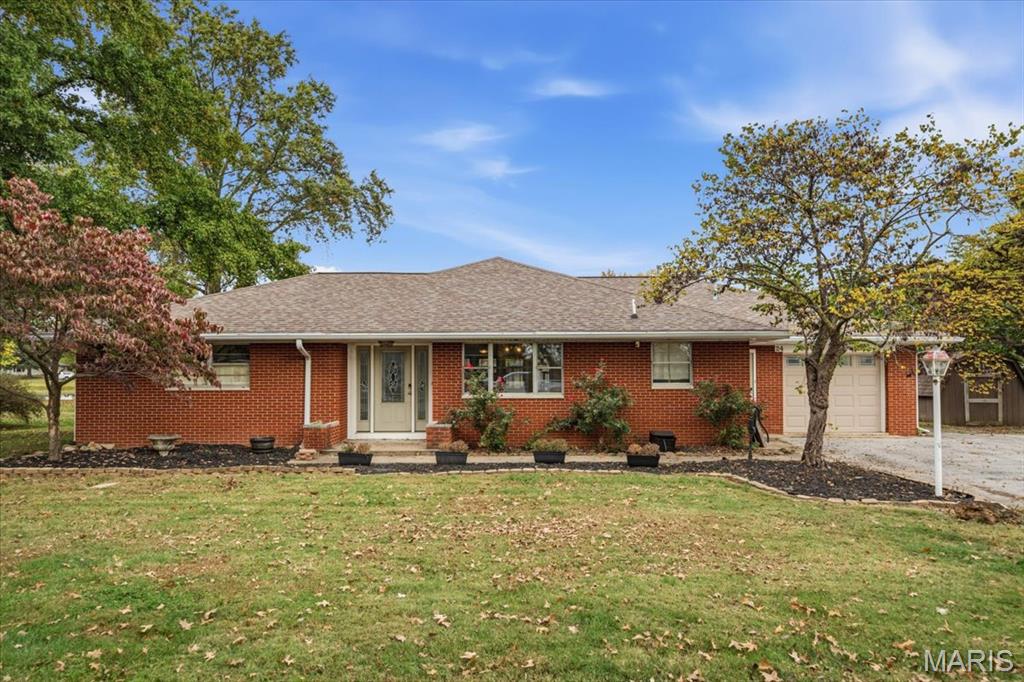 Photo of 24 Lakewood Court Collinsville IL 62234