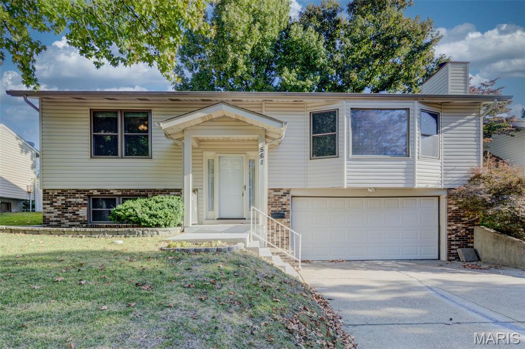 Photo of 561 Queen Ann Drive Hazelwood MO 63042
