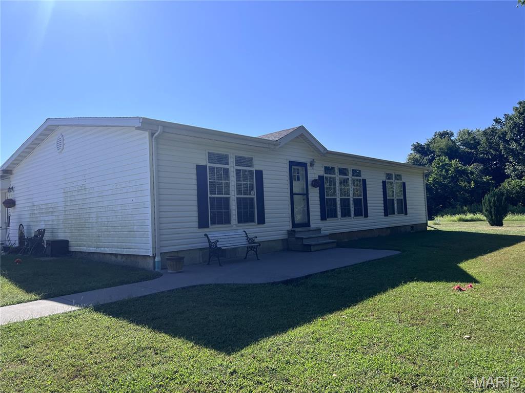 Photo of 36757 Monroe Road 580 Stoutsville MO 65283