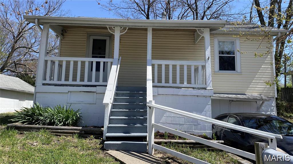 Photo of 826 Marvin Avenue Ferguson MO 63135