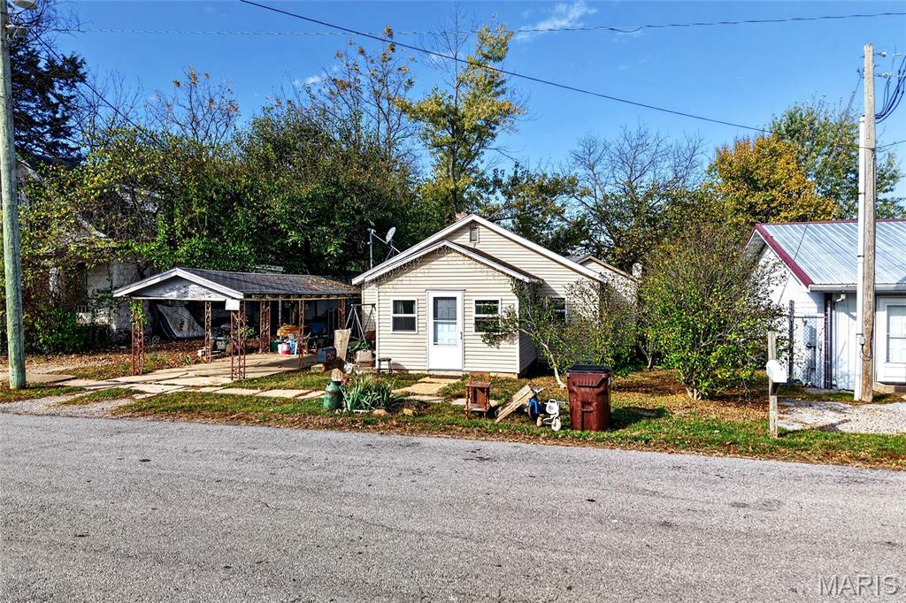 Photo of 107 S Myrtle Street Conway MO 65632
