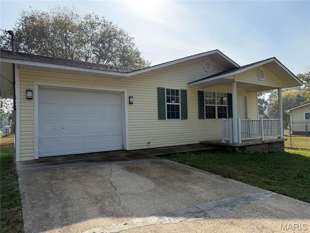 Photo of 518 Nickey Street Poplar Bluff MO 63901