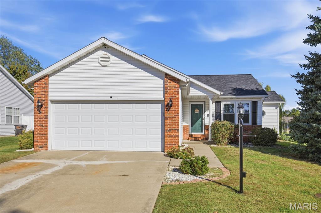 Photo of 1403 Kweit Lane Greenville IL 62246