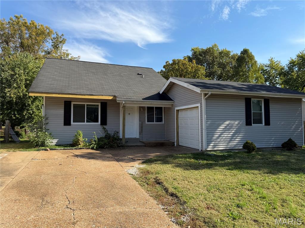 Photo of 2790 Sherwood Drive Florissant MO 63031