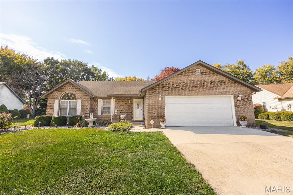 Photo of 1864 Spruce Hill Drive Belleville IL 62221