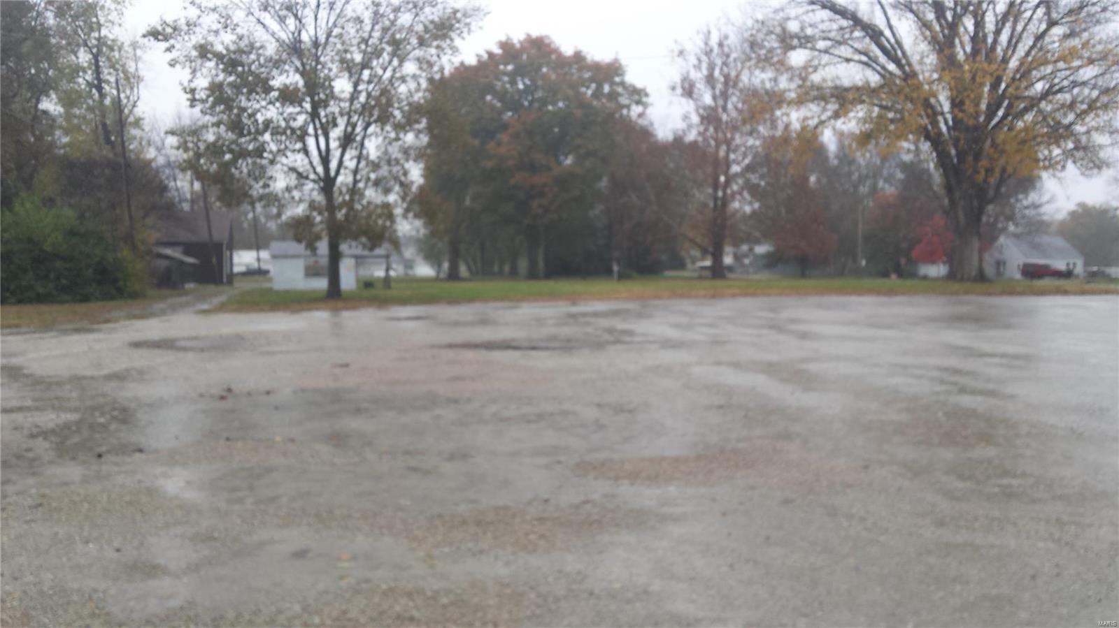 Photo of 2004 2nd Street N Fayetteville IL 62258
