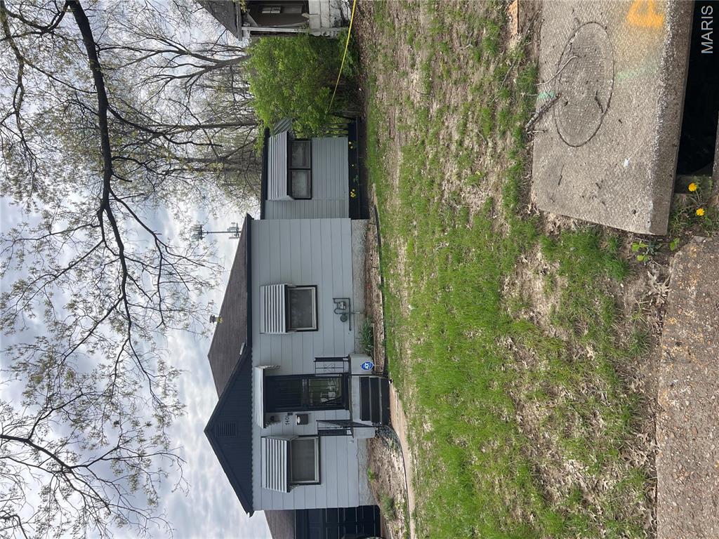 Photo of 7401 Pleaseway Drive St Louis MO 63136