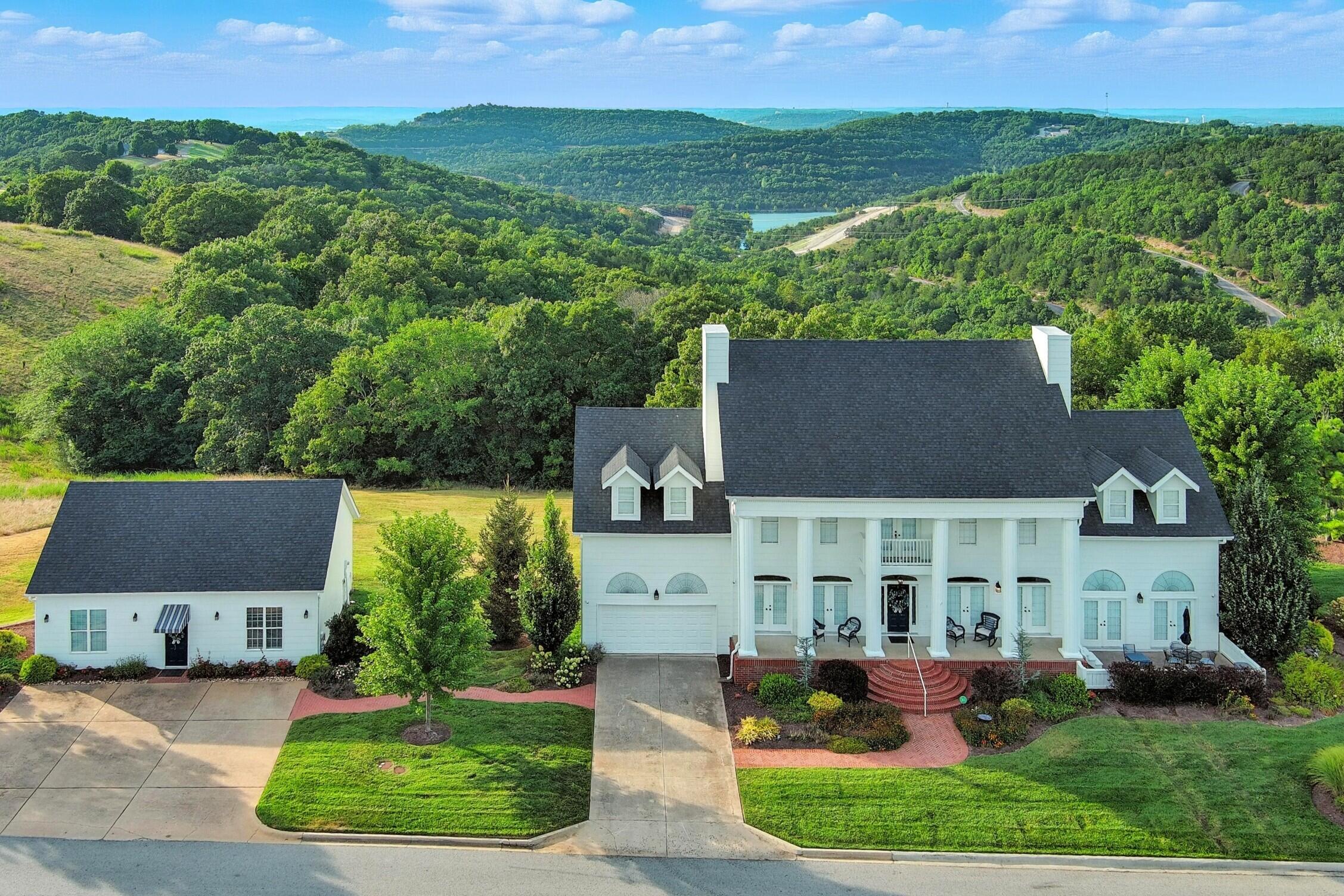 Photo of 160 Emerald Pointe Drive Hollister MO 65672