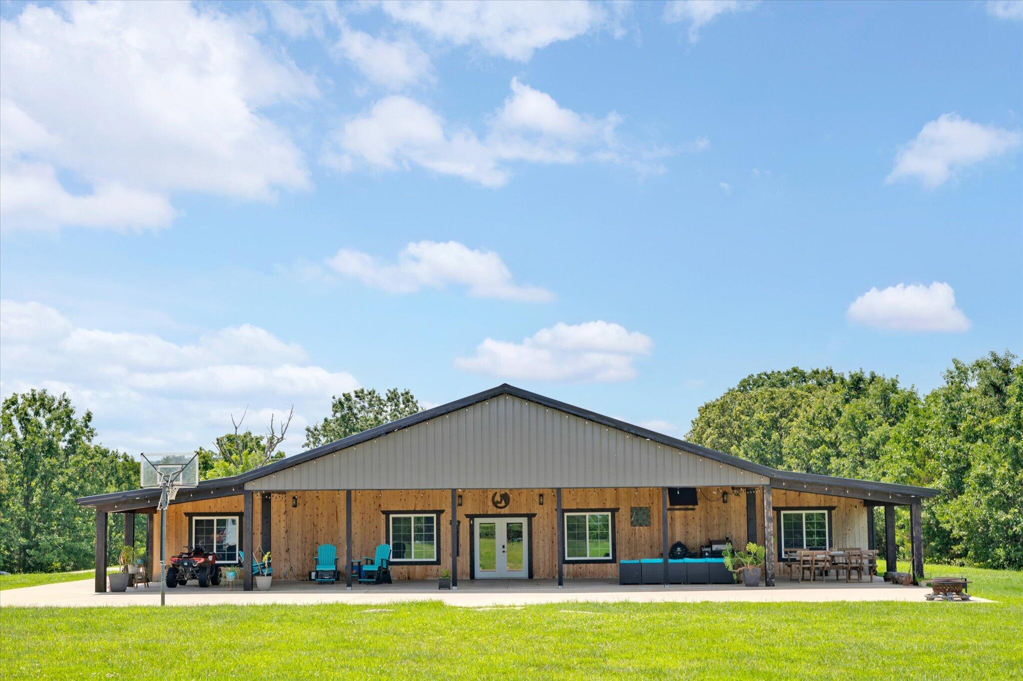 Photo of 3261 Highway Rb Bolivar MO 65613