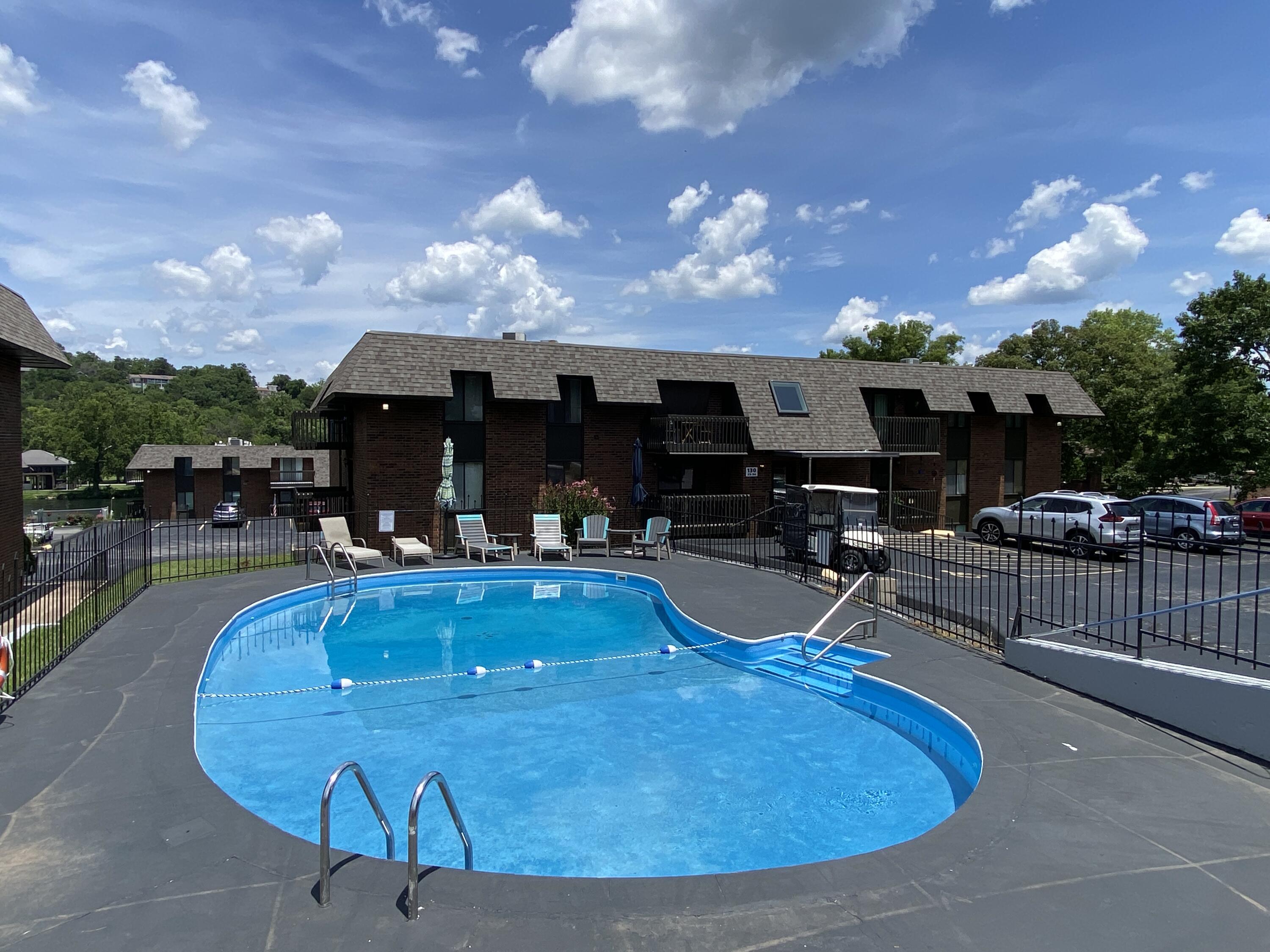 Photo of 130 Wilshire Drive #32 Hollister MO 65672