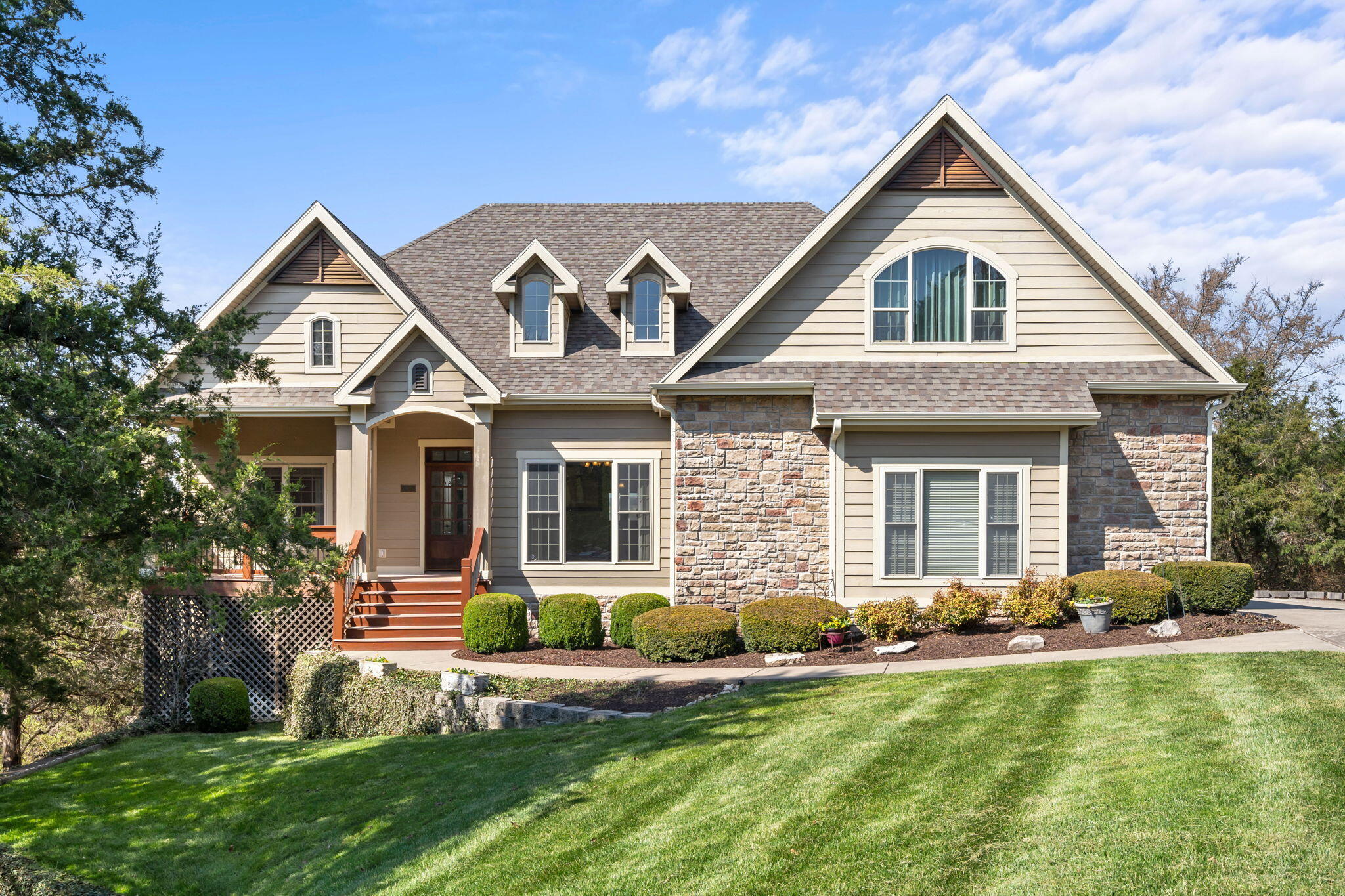 Photo of 512 Silverwood Place Branson West MO 65737