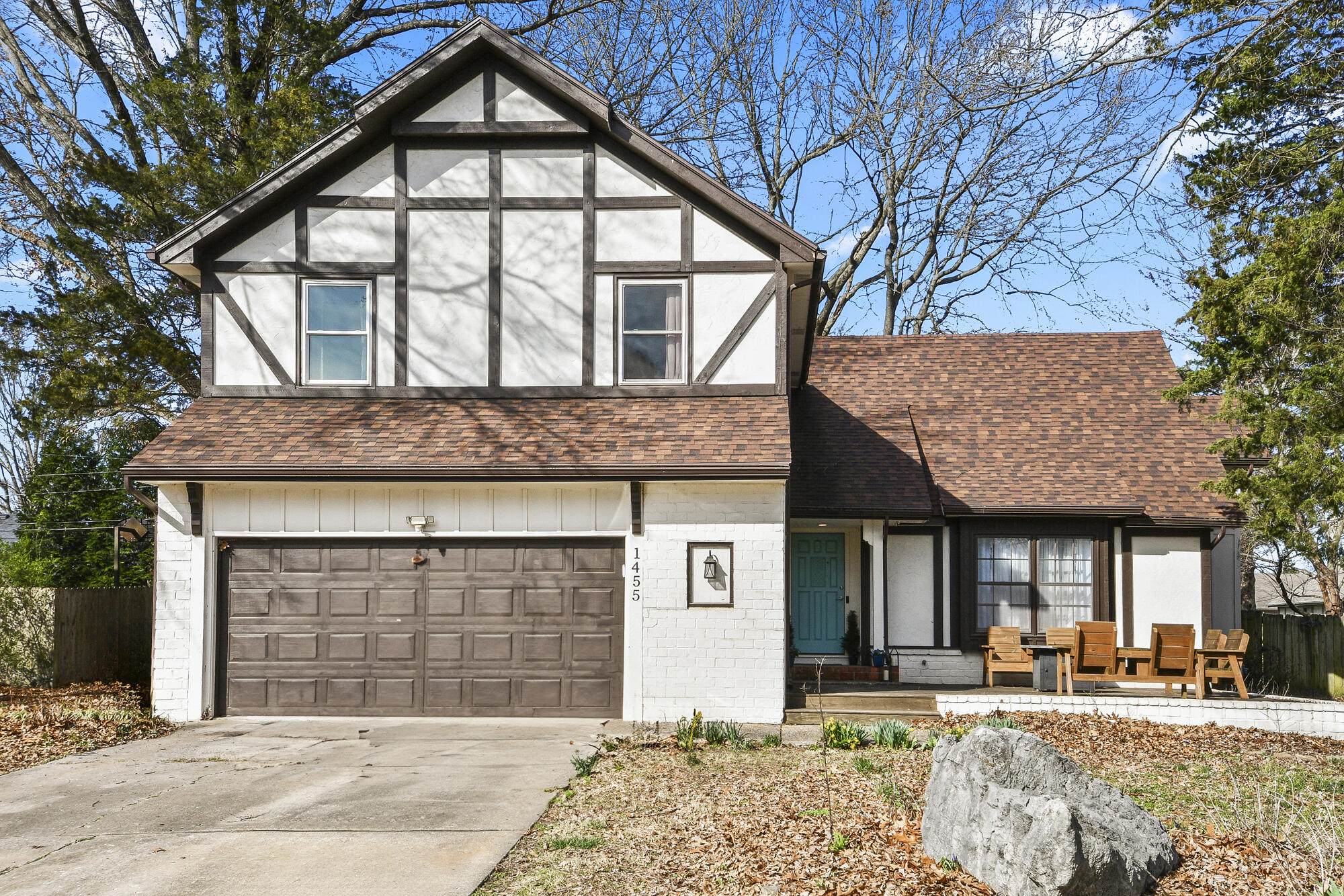 Photo of 1455 S Oakmont Avenue Springfield MO 65809