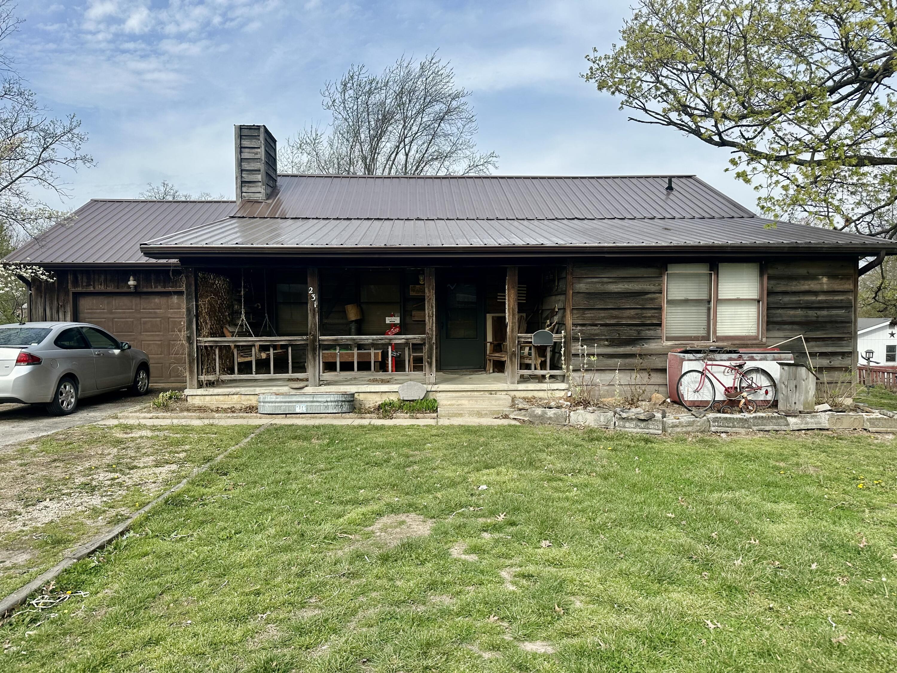 Photo of 231 N Olive Street Marshfield MO 65706