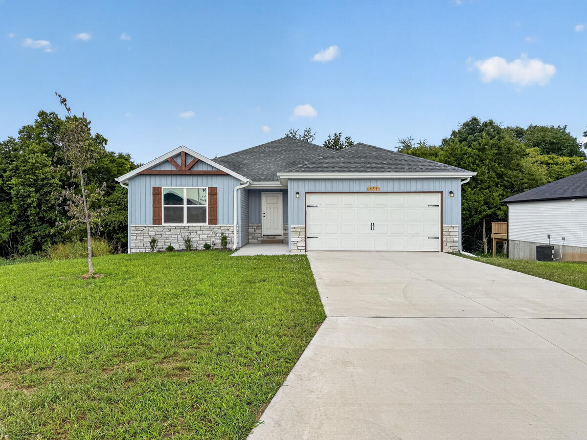 Photo of 585 Bailiwick Drive Rogersville MO 65742